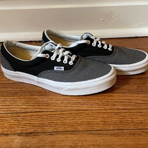 Men’s Vans Sneakers-like new!